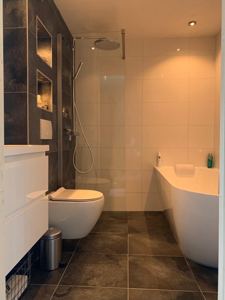 Badkamer verbouwing renovatie timmerman